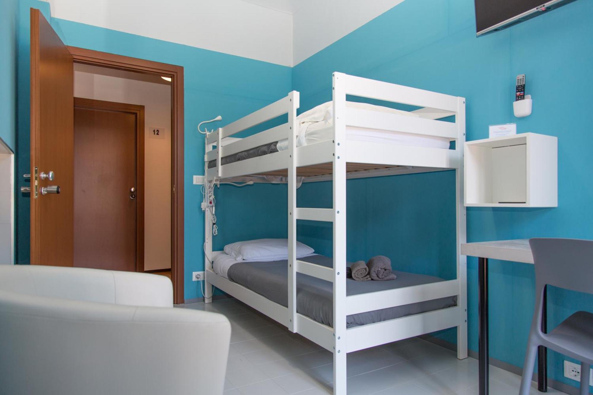 Guest House Turin Metro Young Exterior photo